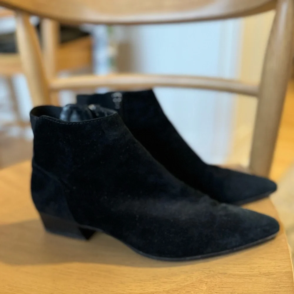 Aquatalia women size