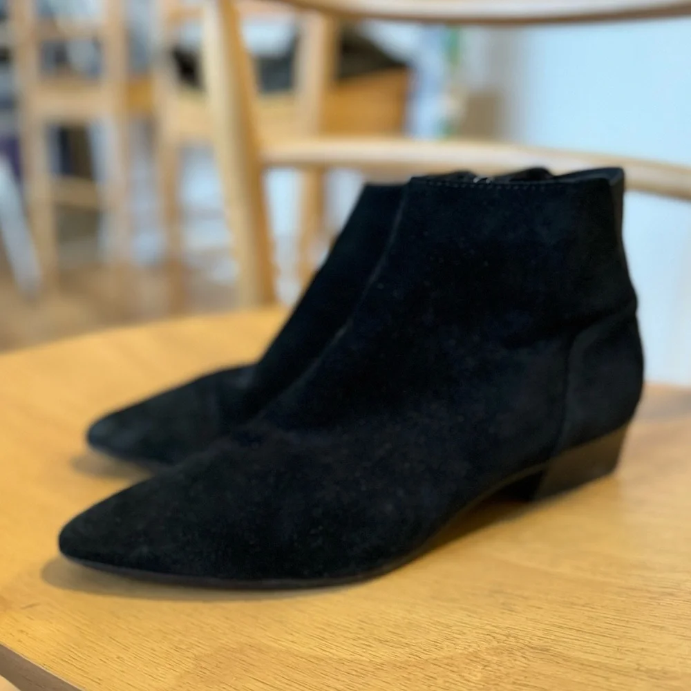 Aquatalia women size