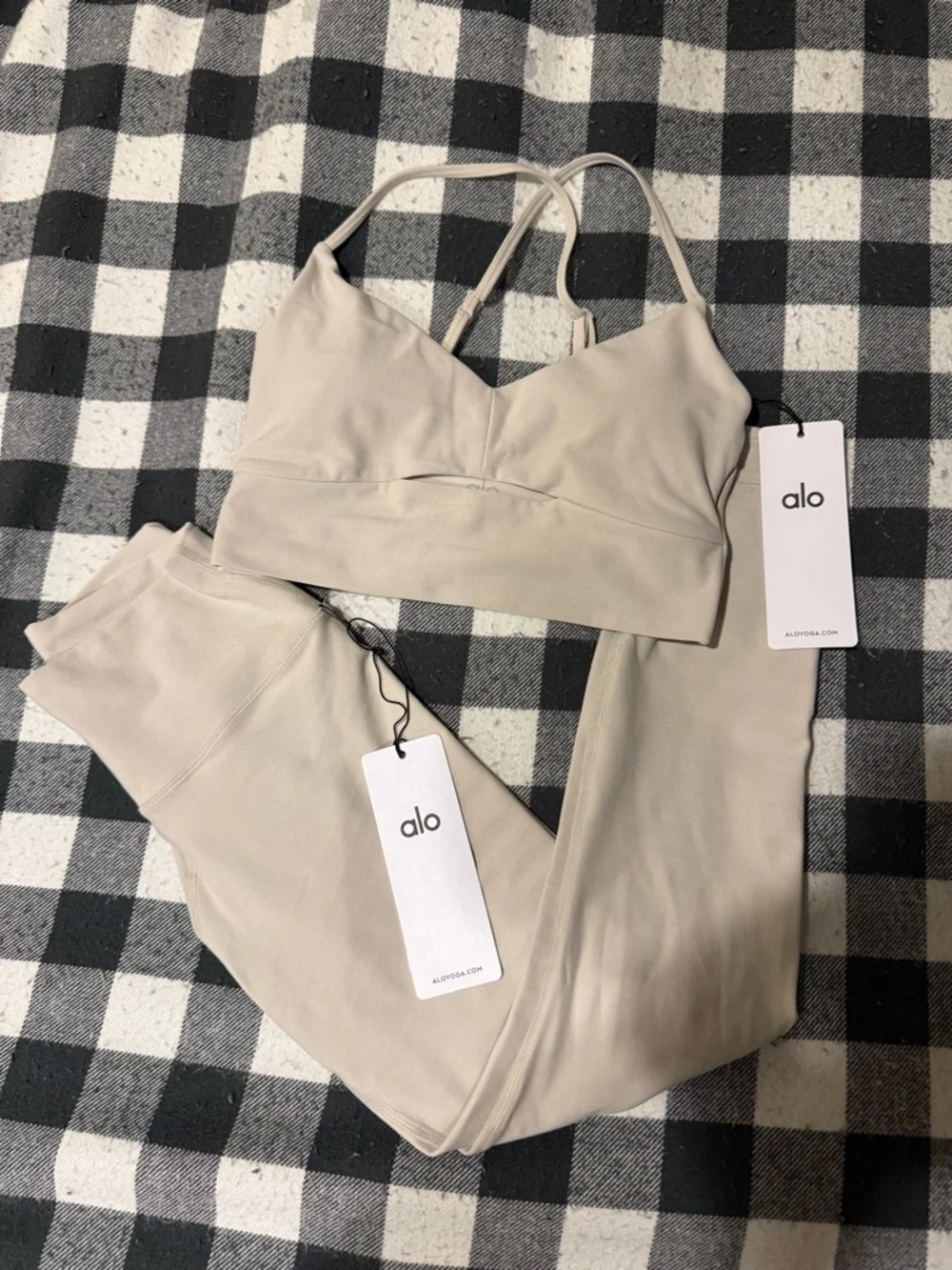 ALO Yoga sleek high