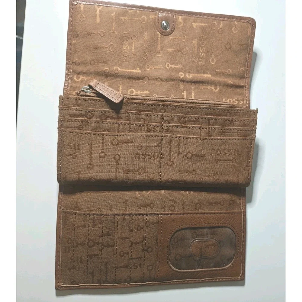 Fossil vintage leather