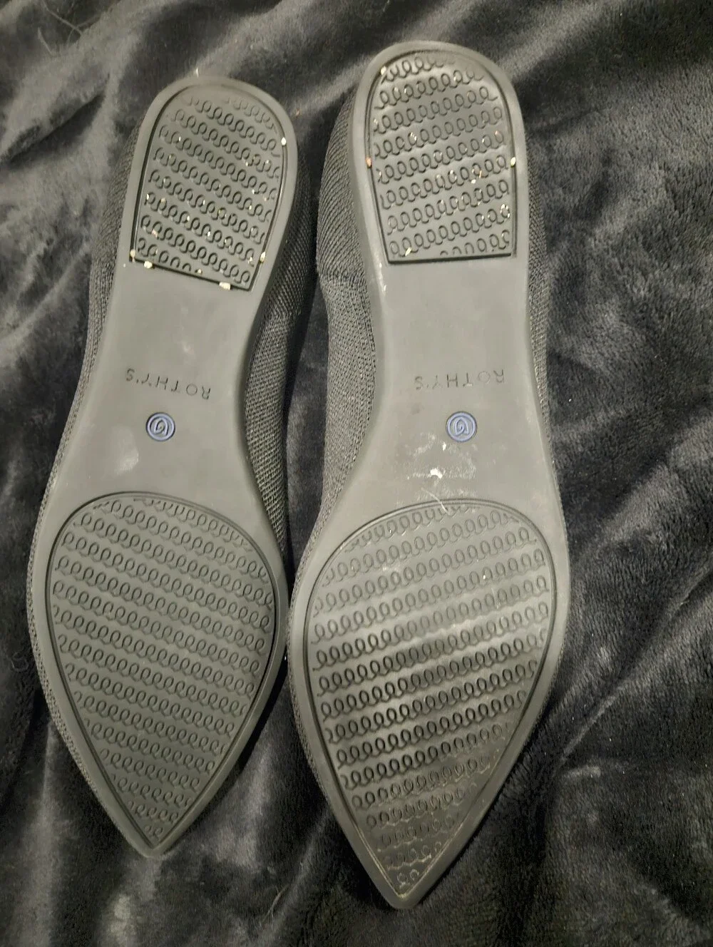 Rothys brand rothy
