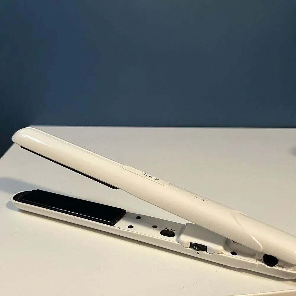 BaByliss sleek flat
