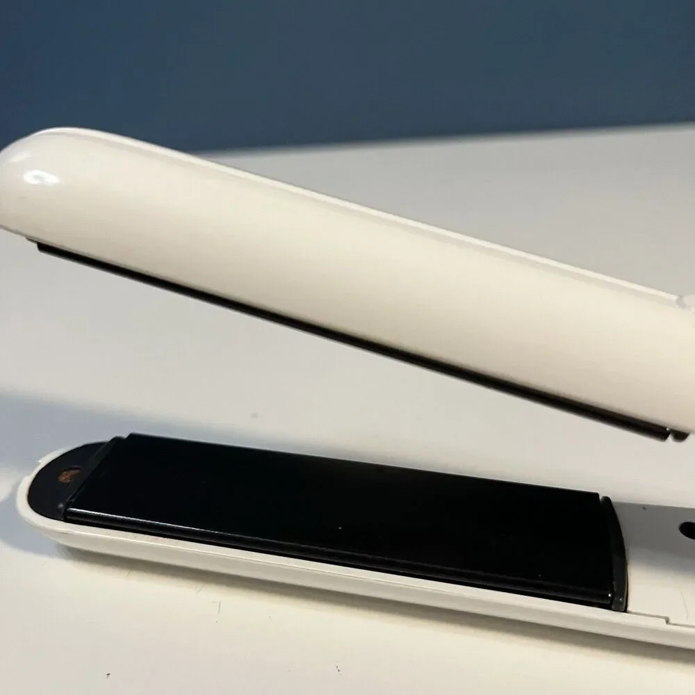 BaByliss sleek flat
