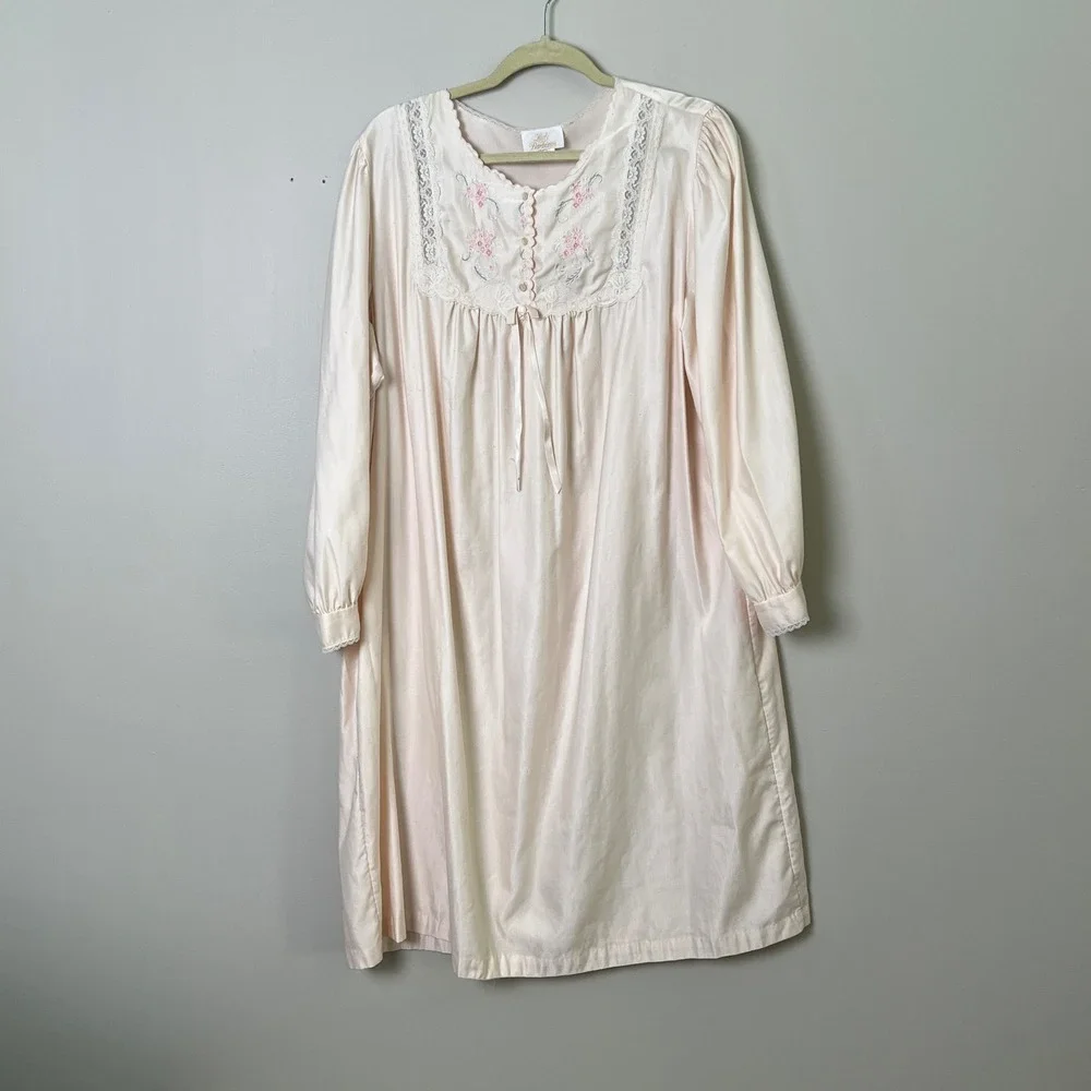 Lady Barbizon type gown