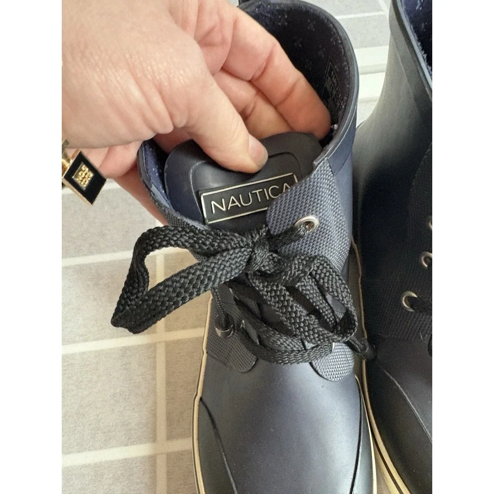 Nautica up boots