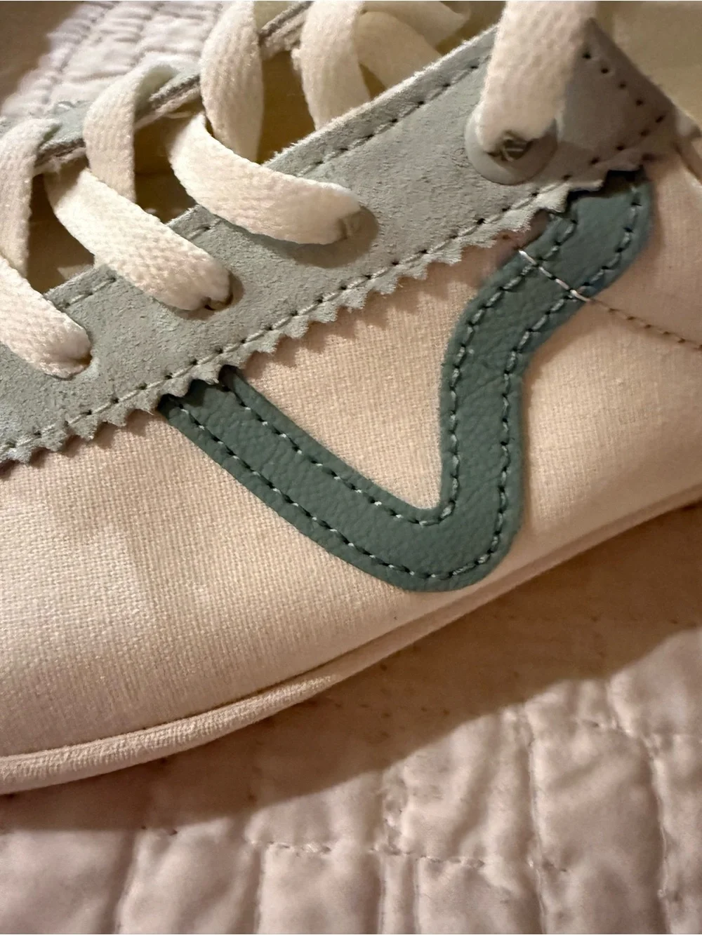 Vans men’s women’s