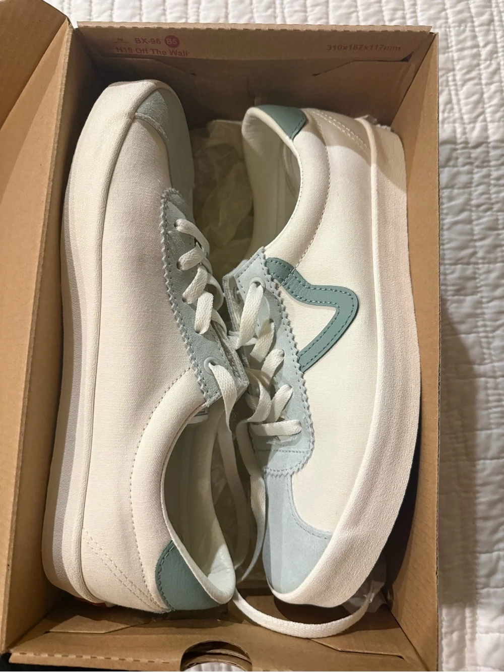 Vans men’s women’s