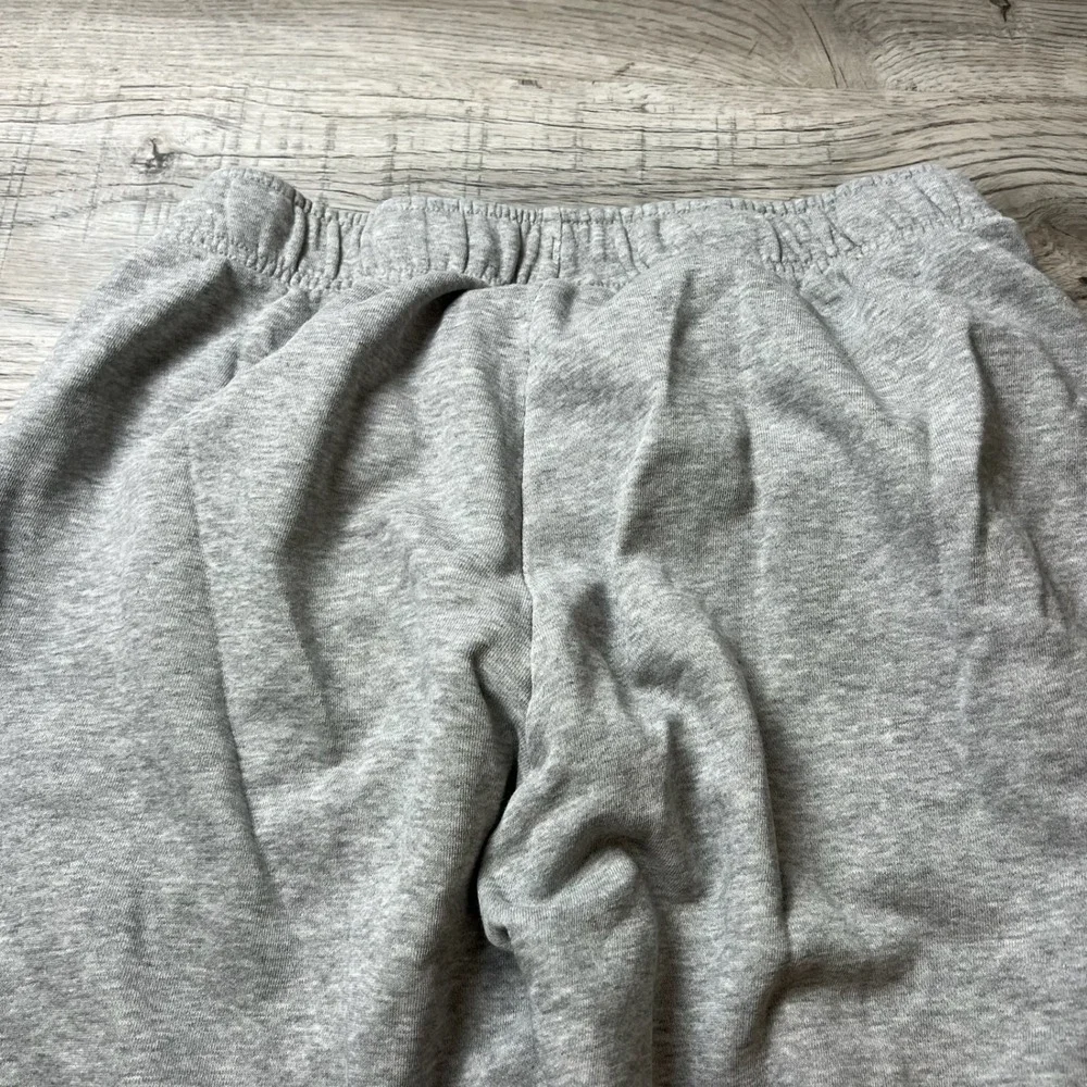 Nike sportswear club