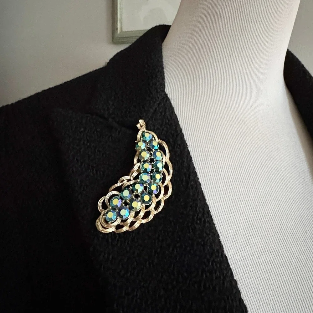 N/A vintage statement