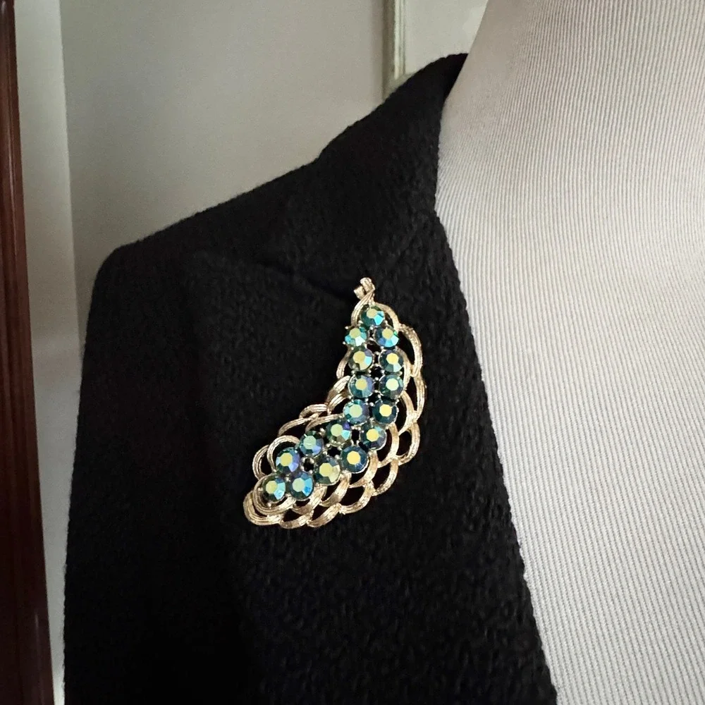 N/A vintage statement