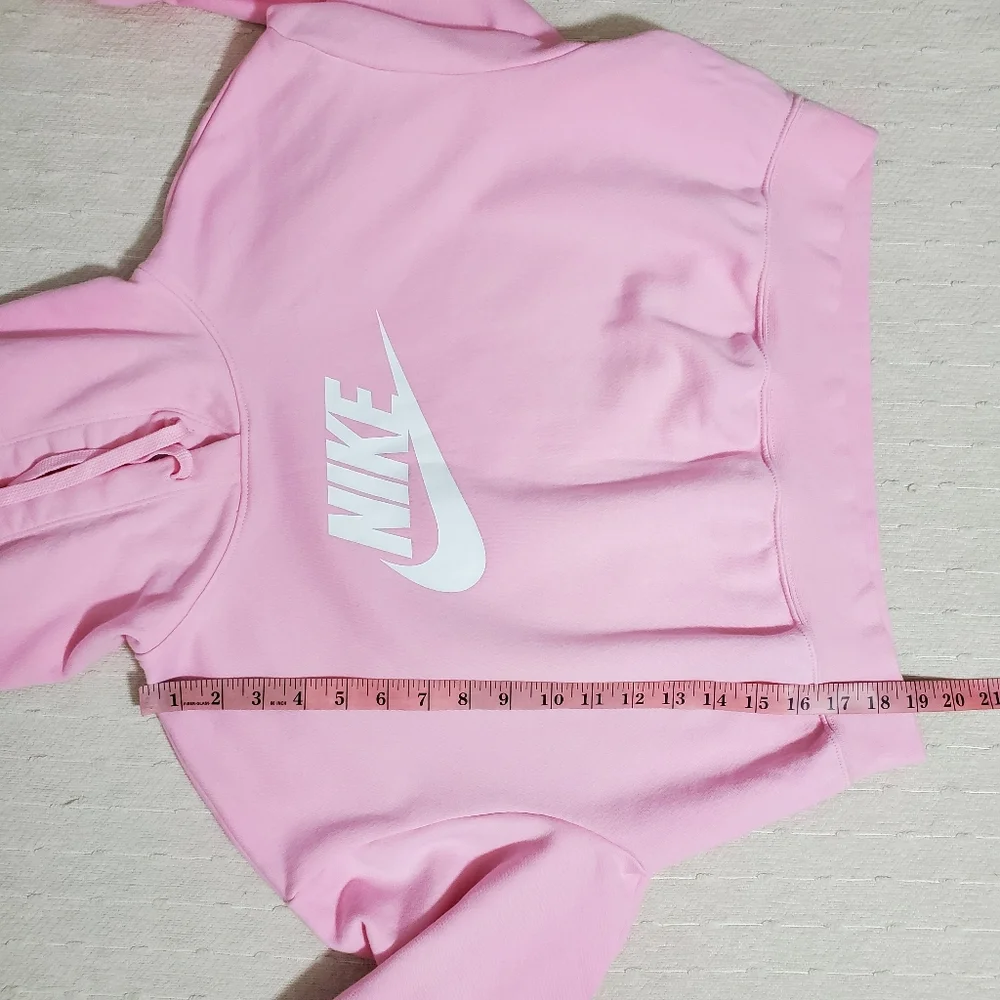 Nike girl sportswear