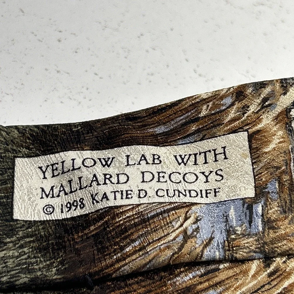 Vtg 1998 Katie D. Cundiff Yellow Lab With Mallard  Decoys 100% Silk Neck Tie USA