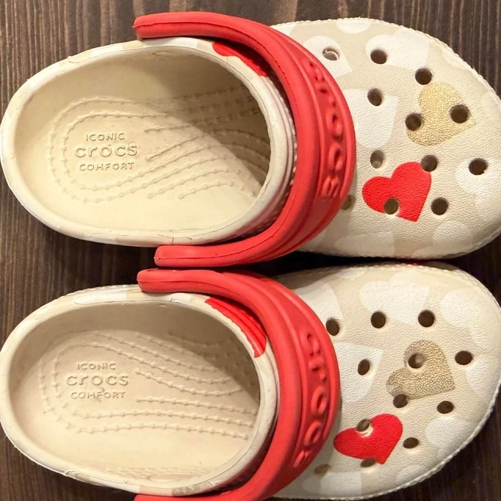 N/A classic crocs