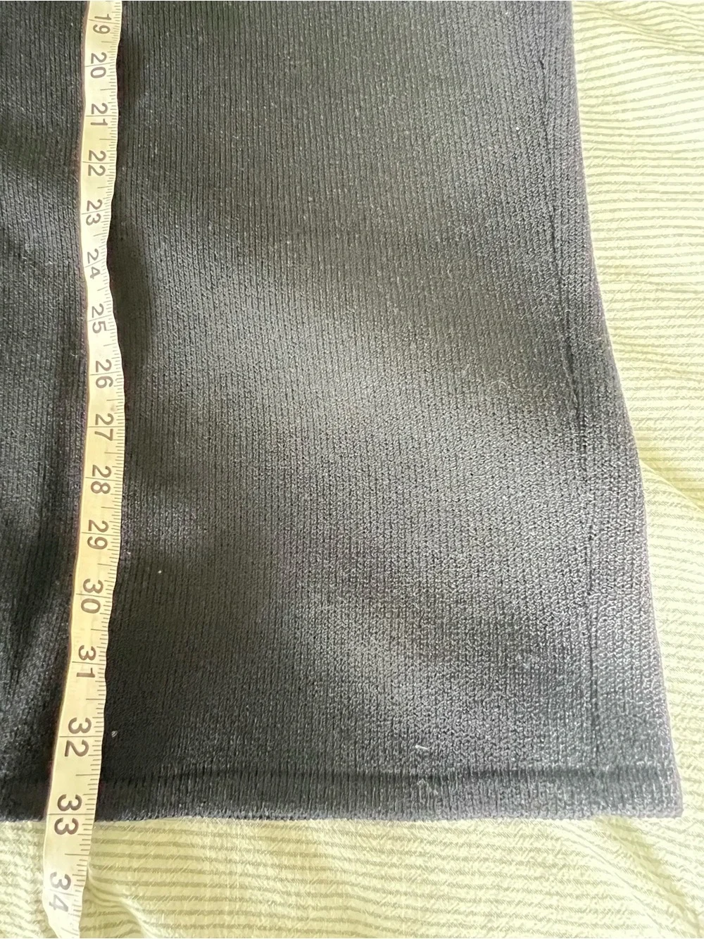 St‎ John Basics Black Santana Knit Skirt Size 6 Midi Slit Back Classic Kennedy