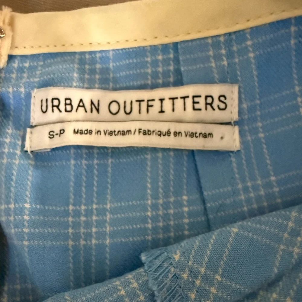 Urban Outfitters this chic