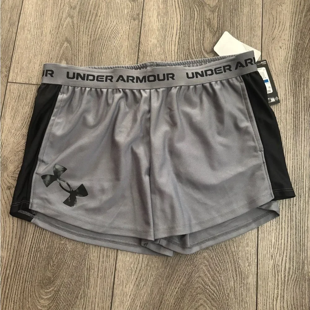 Under Armour girls  Gray Shorts