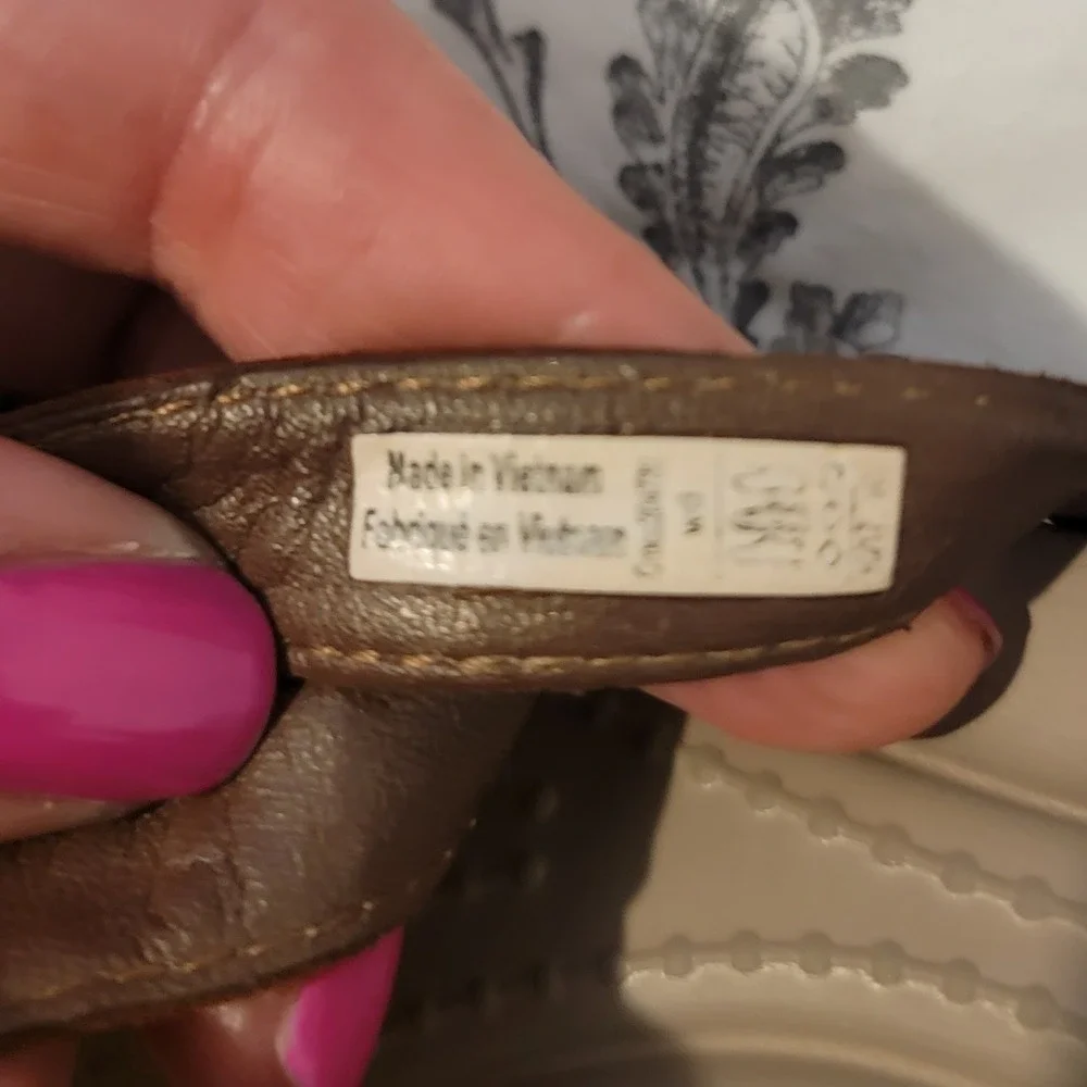 CROCS leigh ann