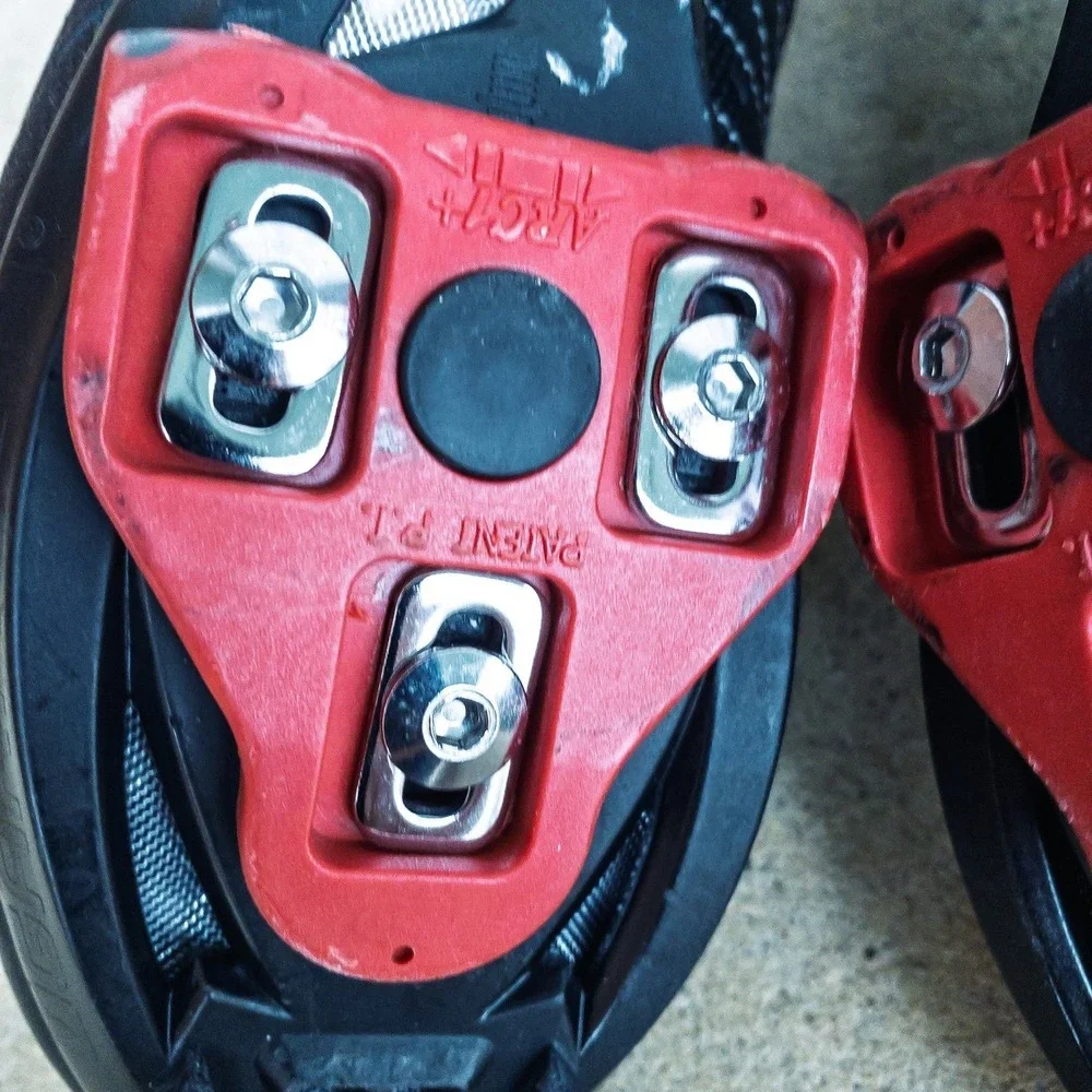 Louis Garneau out 10