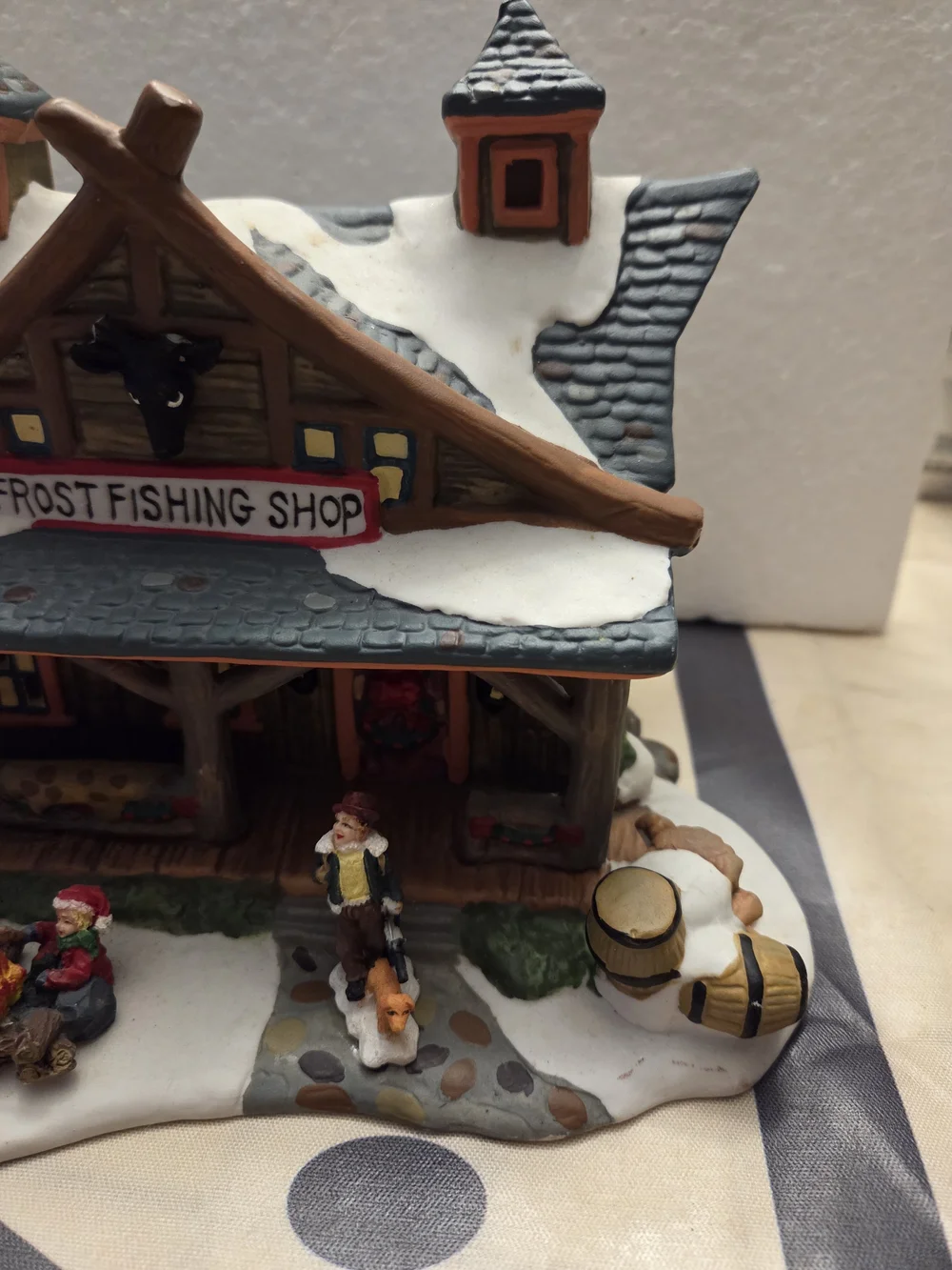 The Unbranded Brand charming frost