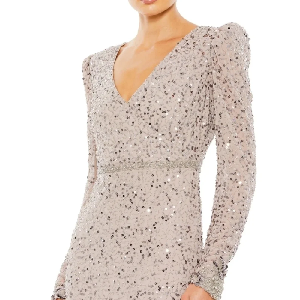 Mac Duggal color smokey