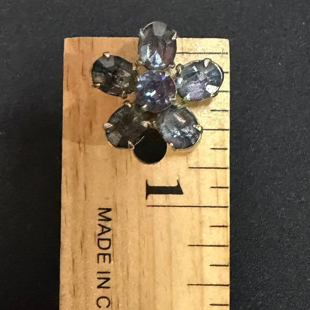 N/A vintage screw