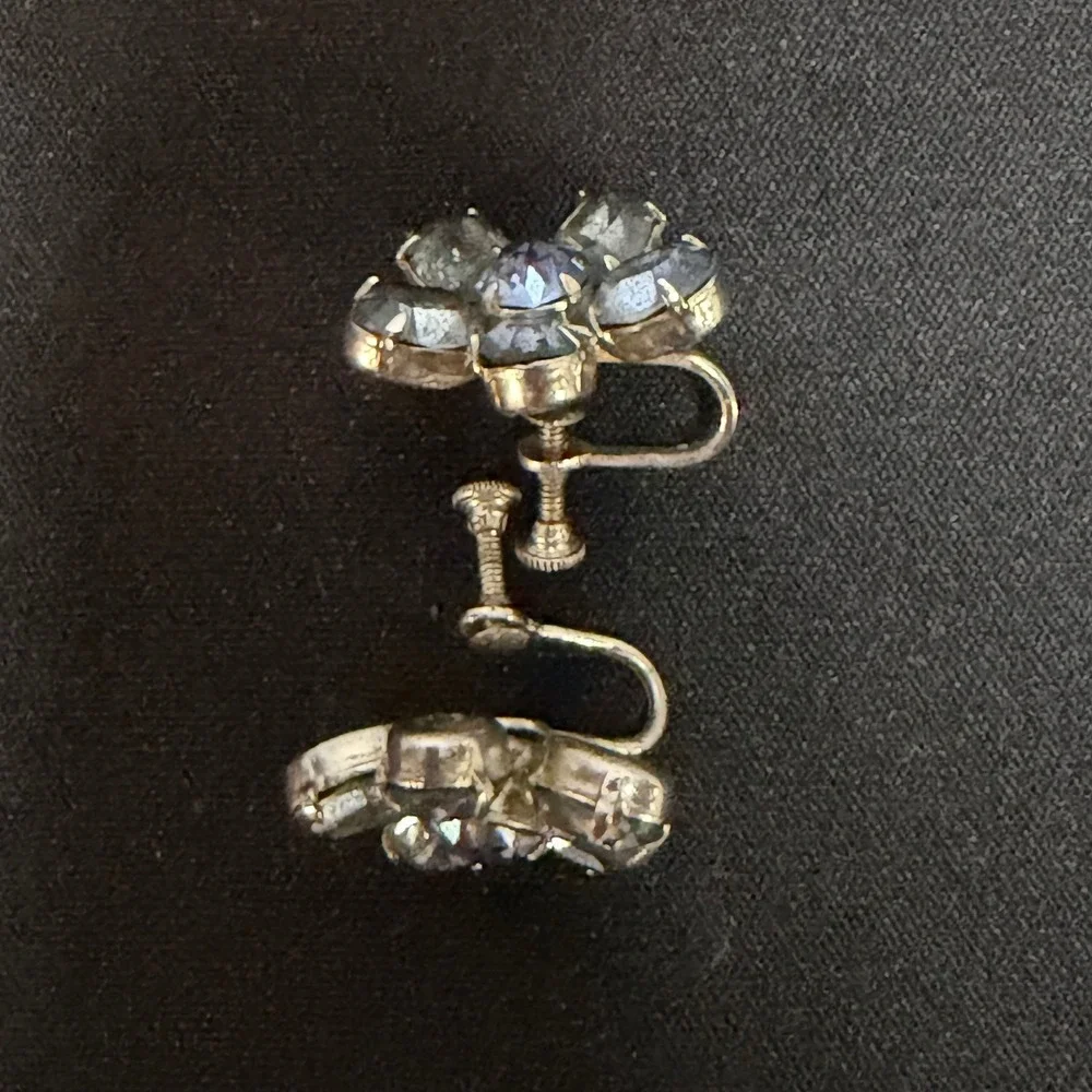 N/A vintage screw