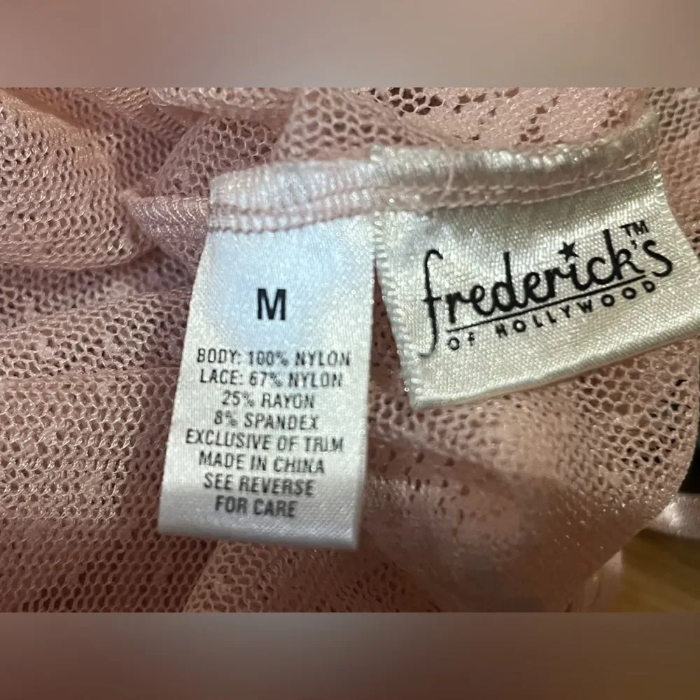 Frederick's of Hollywood soft pink baby doll lace chemise/slip lingerie Size M