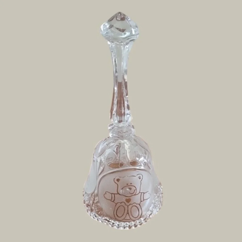 Unbranded crystal glass