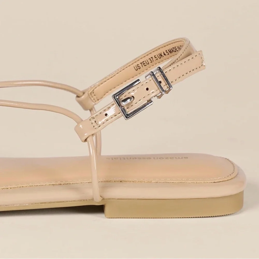 Amazon Essentials minimal chic