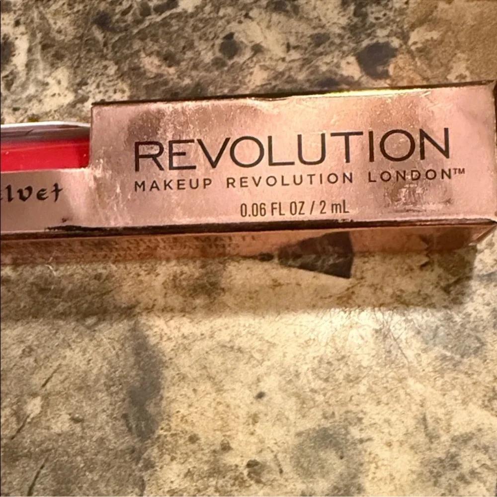 Makeup Revolution turn heads