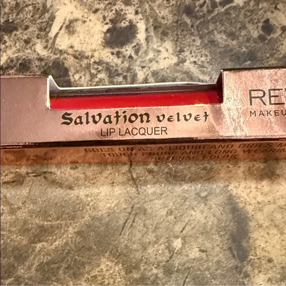 Makeup Revolution turn heads