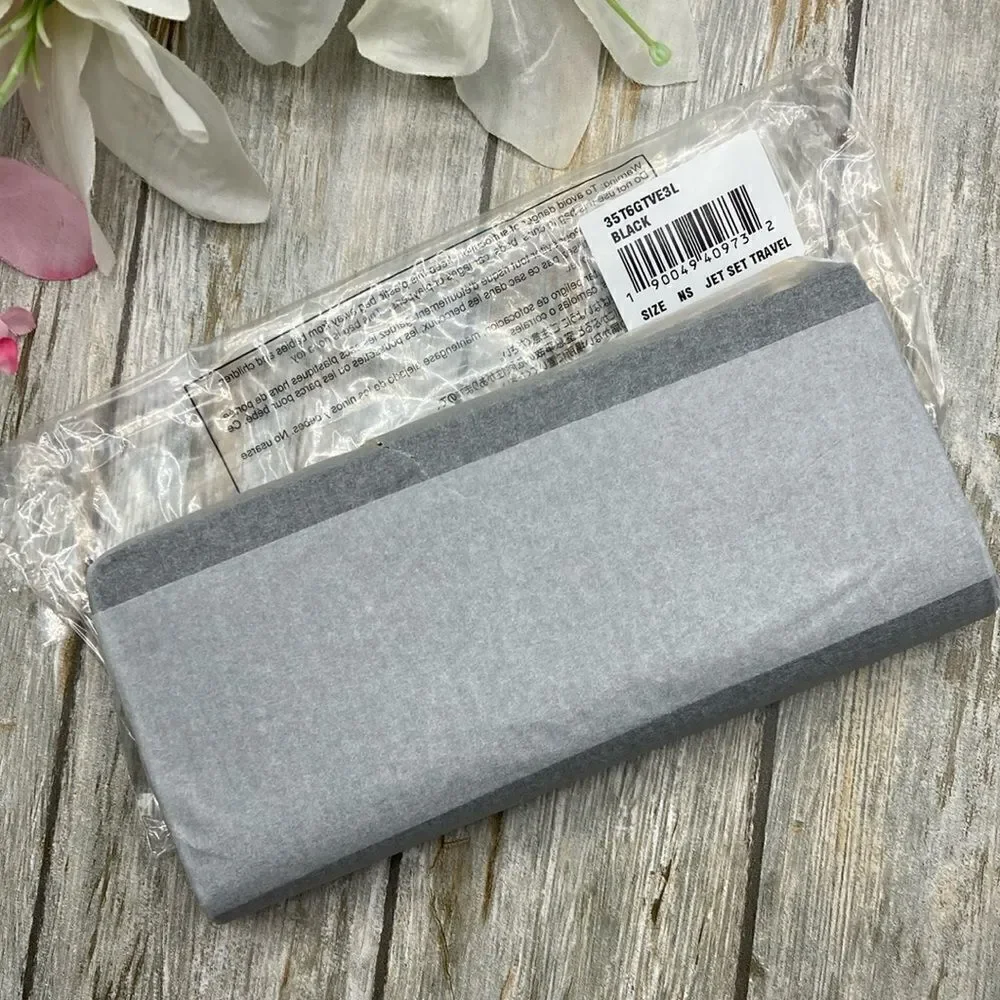 Michael Kors wallet saffiano