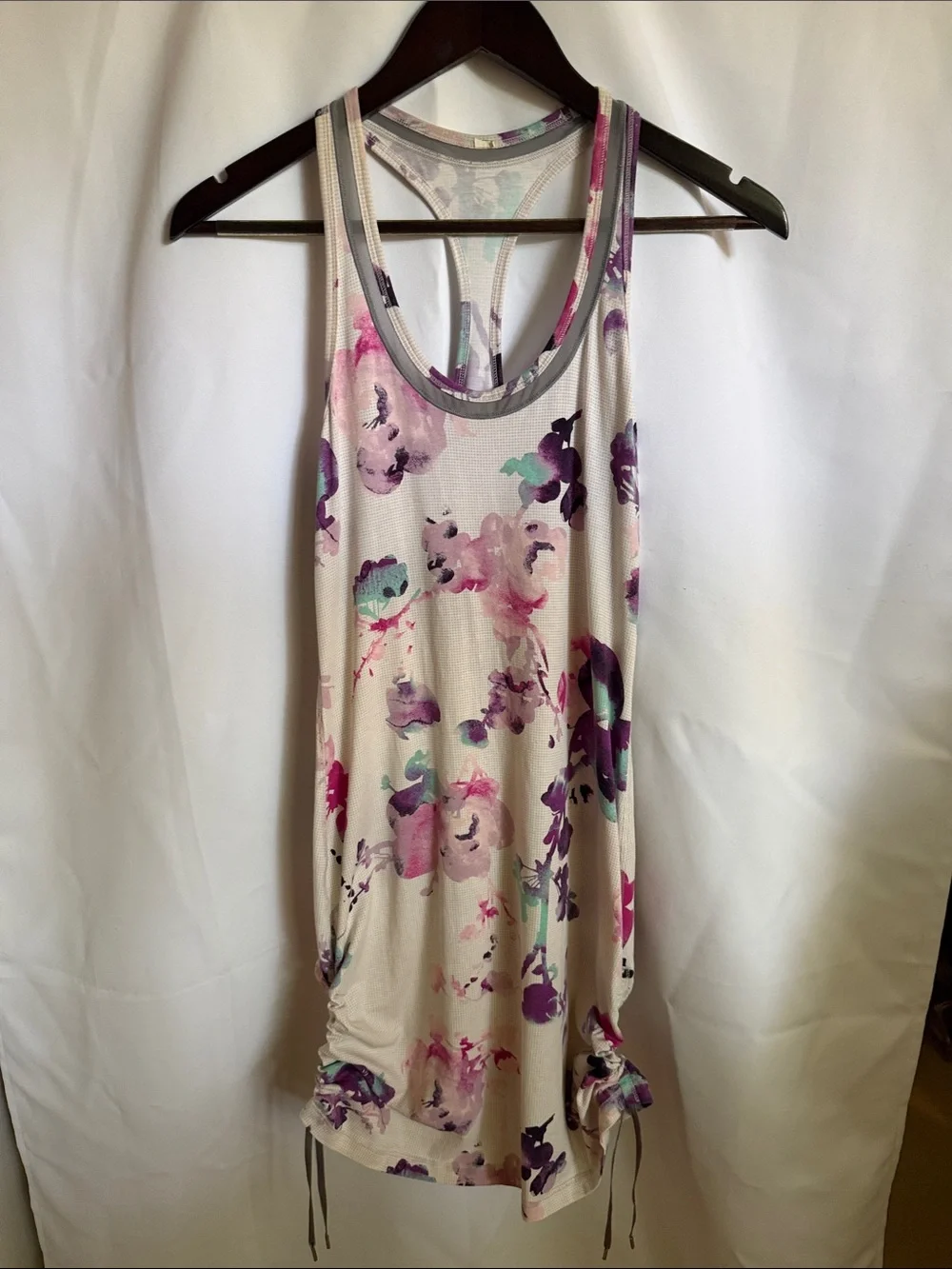 lululemon athletica lightweight cream
