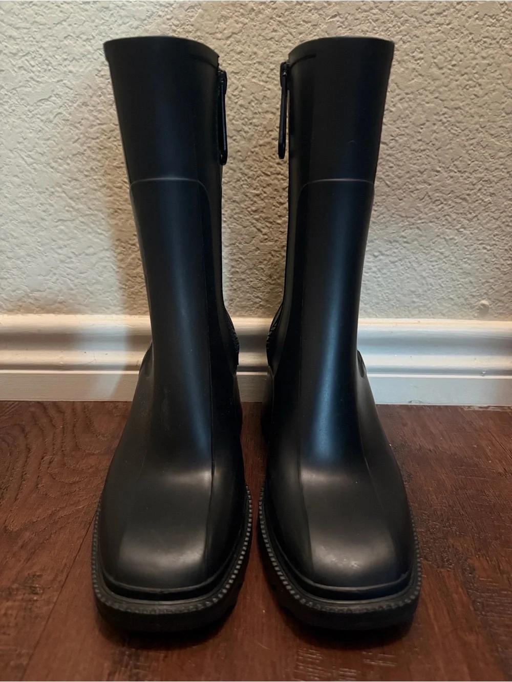 Chloe elegant waterproof