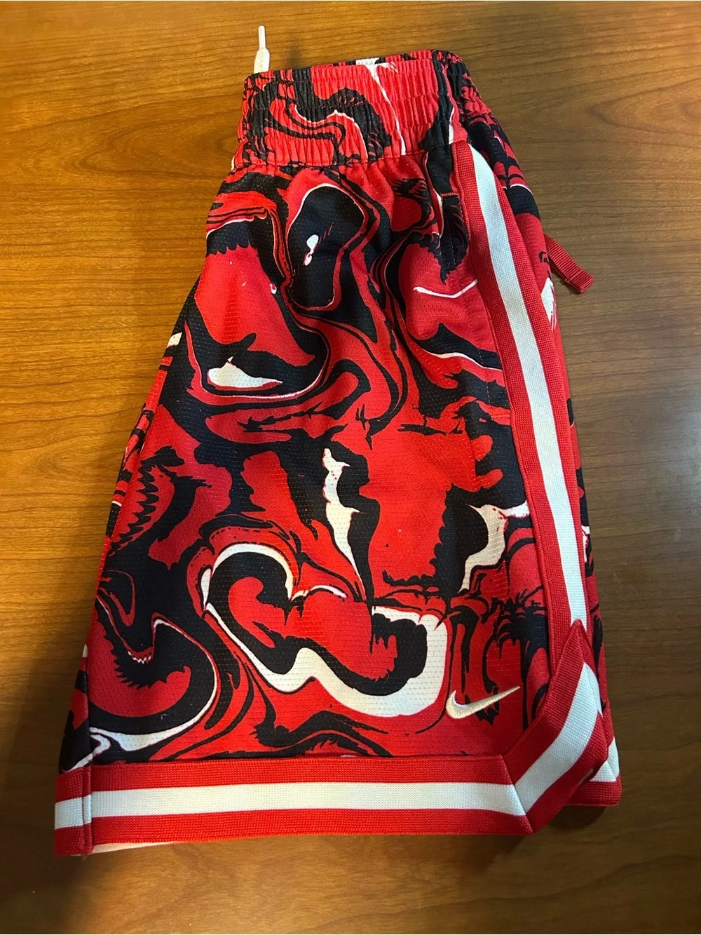 Nike YOUTH Small shorts with zipper pocket