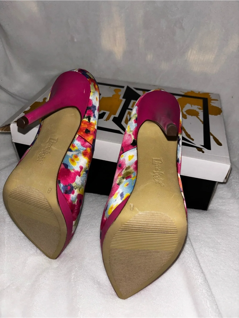 Limelight bold floral