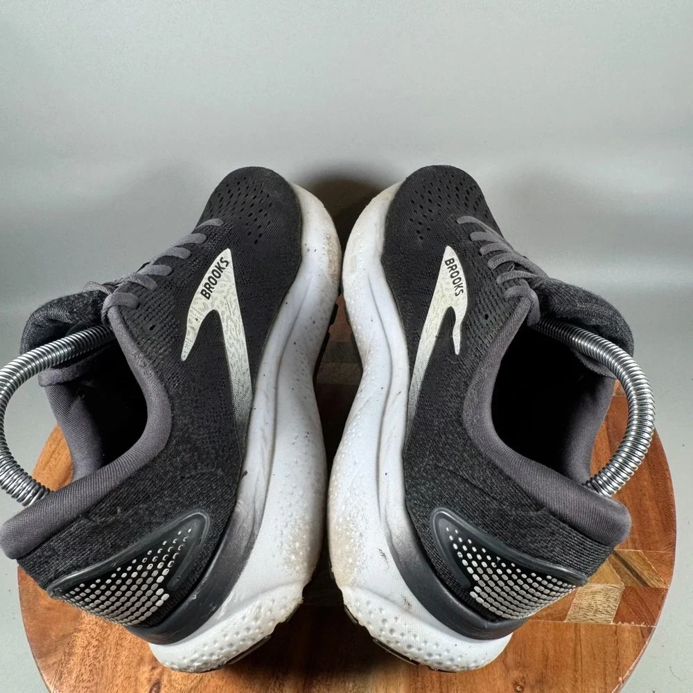 Brooks good used