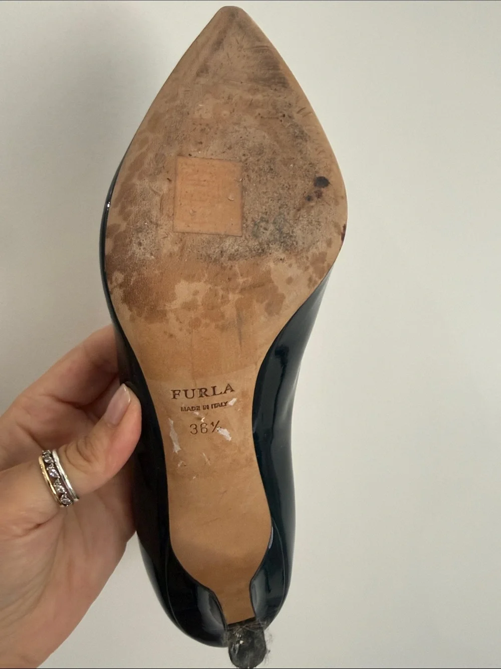 Furla sleek pumps