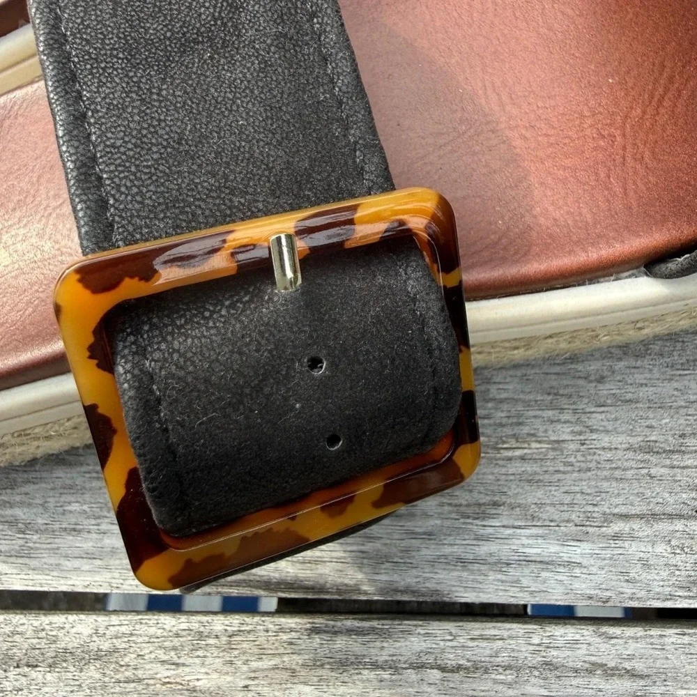 N/A adjustable straps
