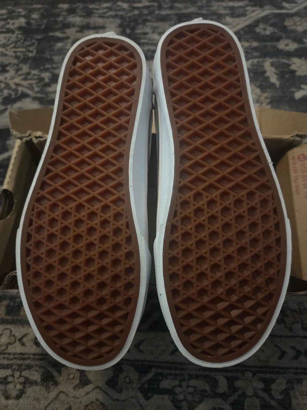 Vans low top