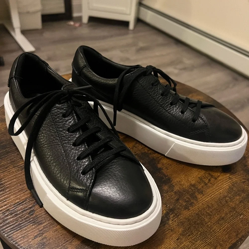Clarks classic low