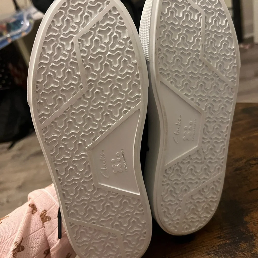 Clarks classic low