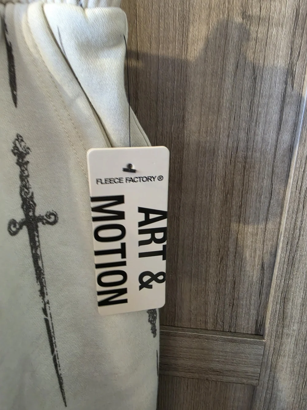 Art & Motion cream athletic