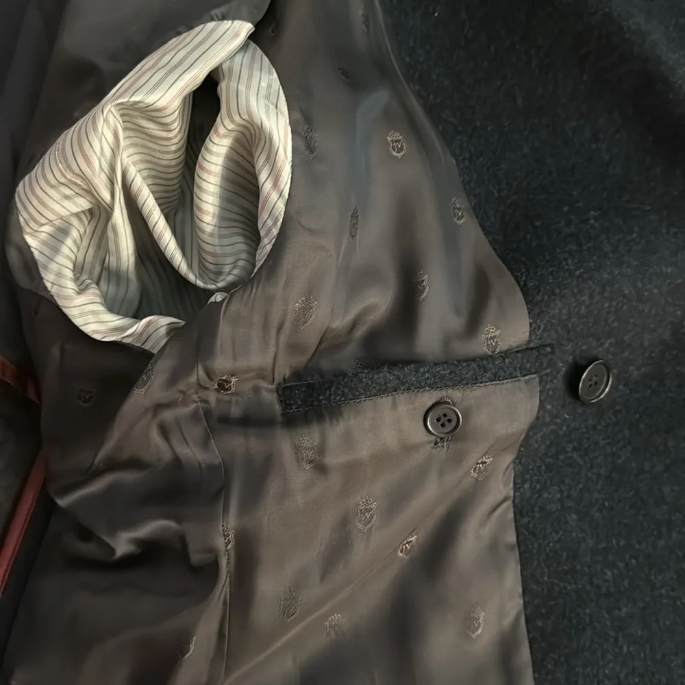 John Varvatos stride out