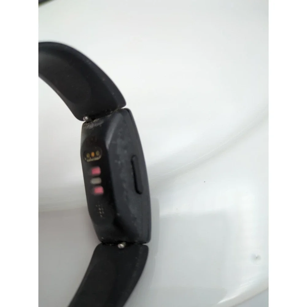 fitbit trackers chargers