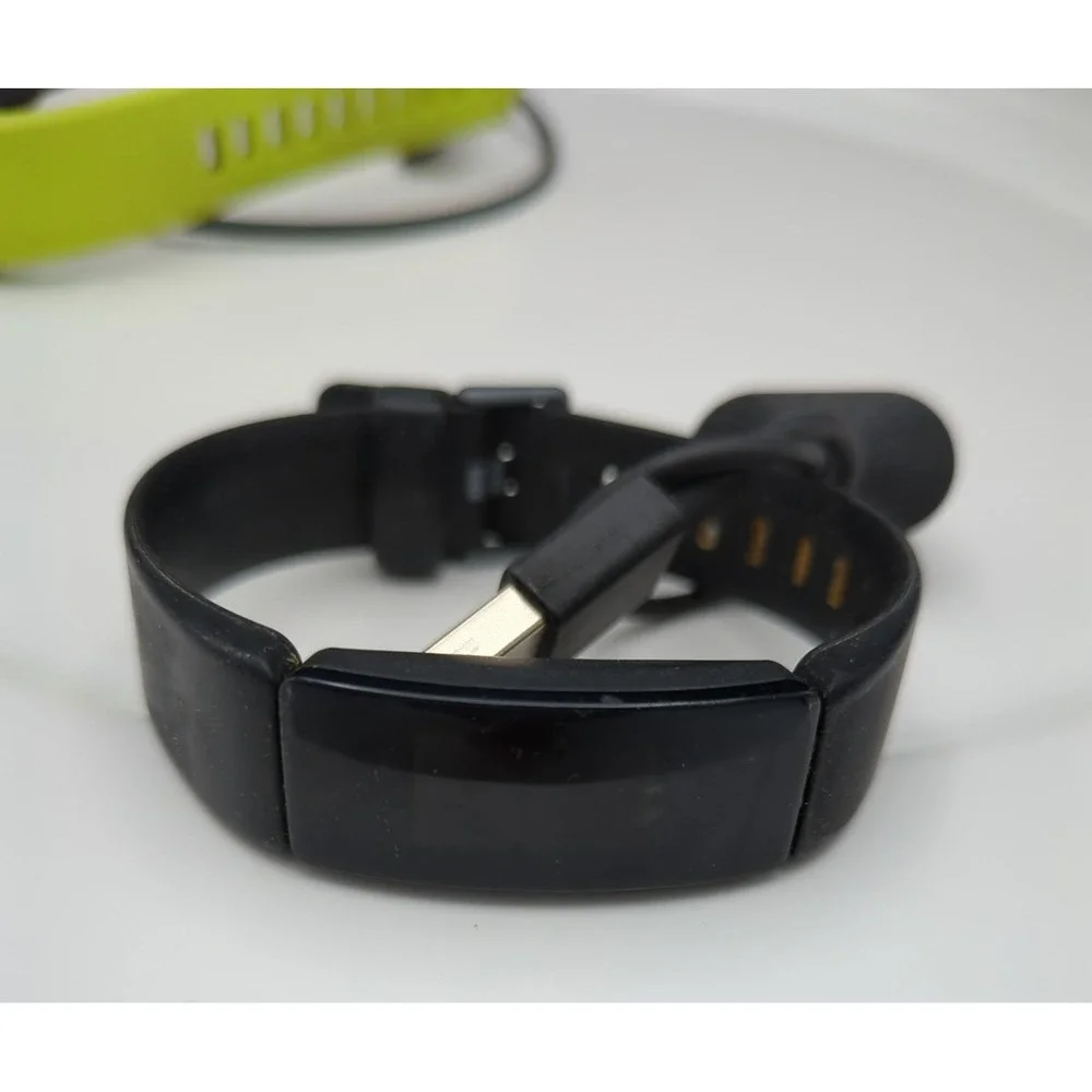 fitbit trackers chargers
