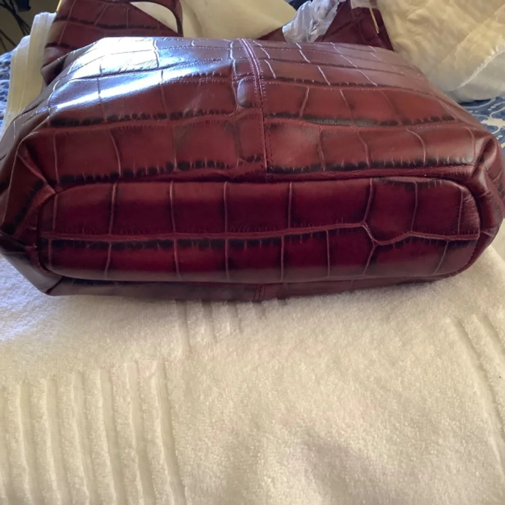 G.I.L.I. leather crocodile