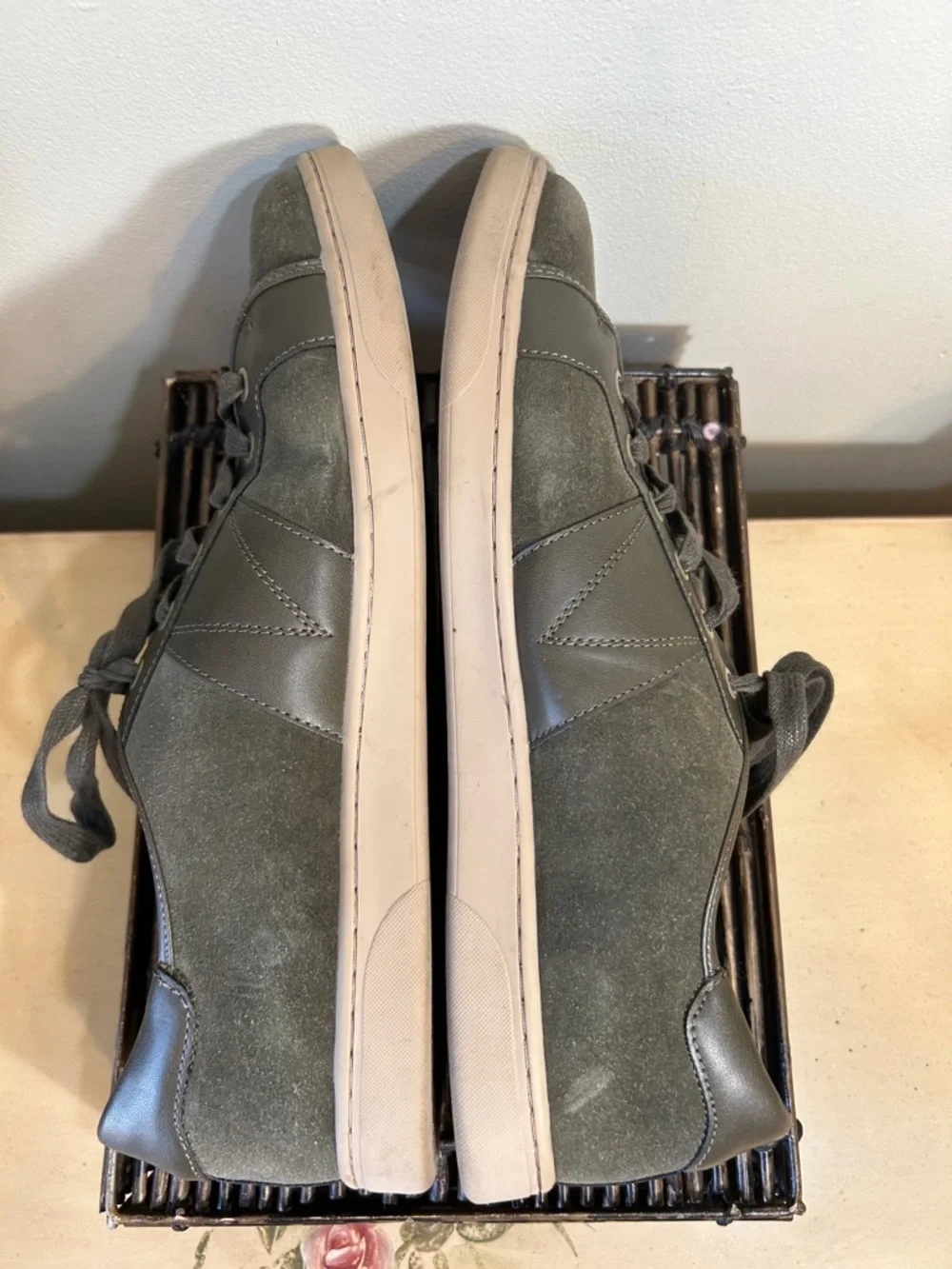 Vionic Olive Green Jerome Suede Low-Top Suede Sneakers