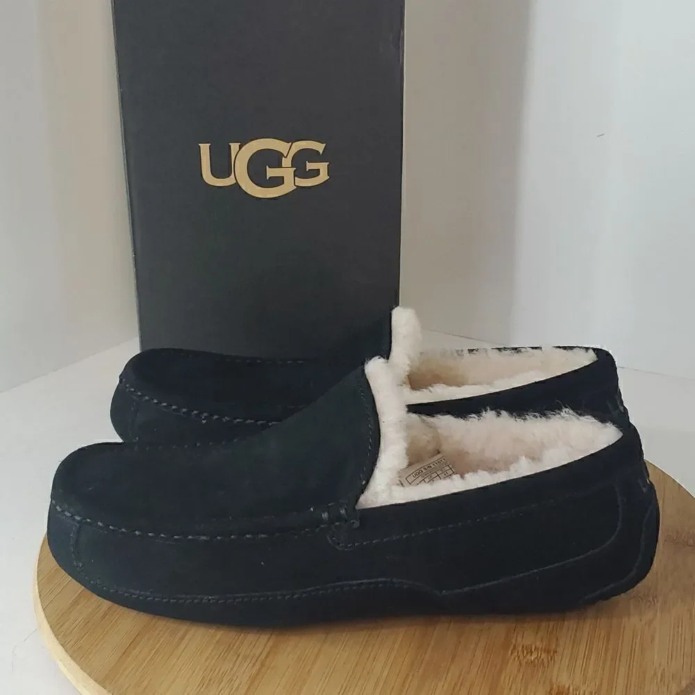 UGG ascot slipper