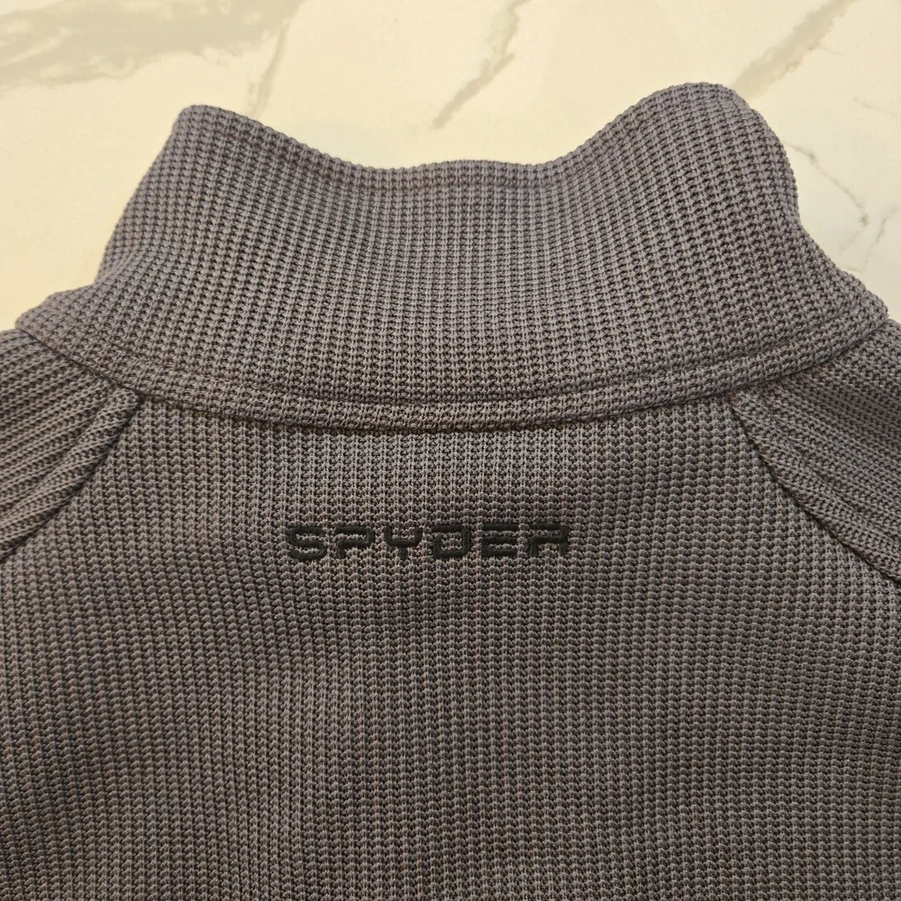 Spyder zip stand
